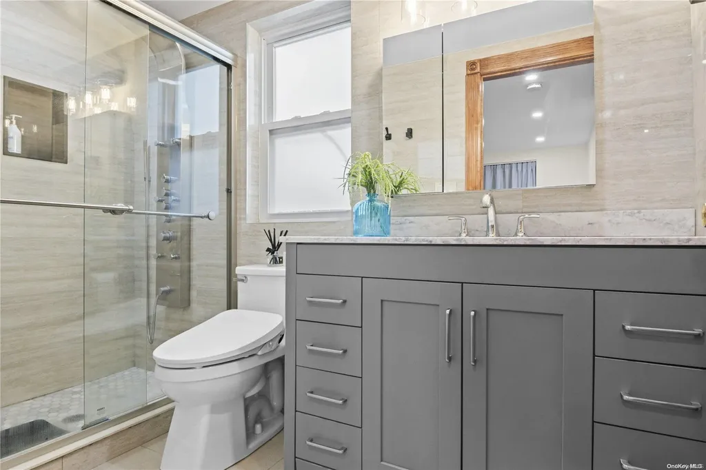 85 Briarcliff Road Westbury NY 11590