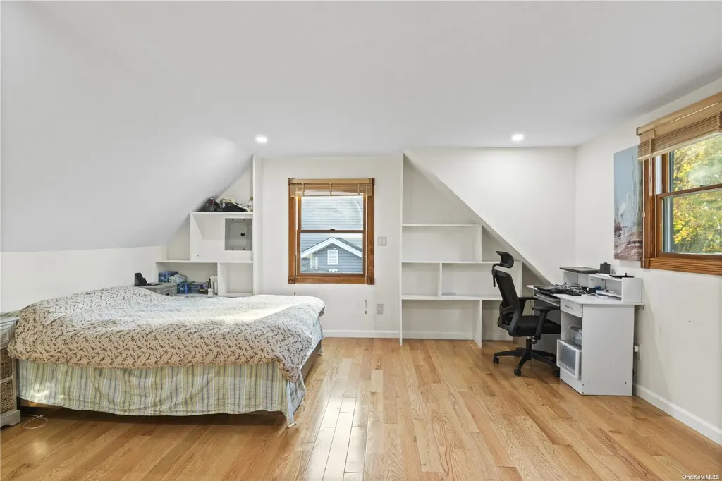 85 Briarcliff Road Westbury NY 11590