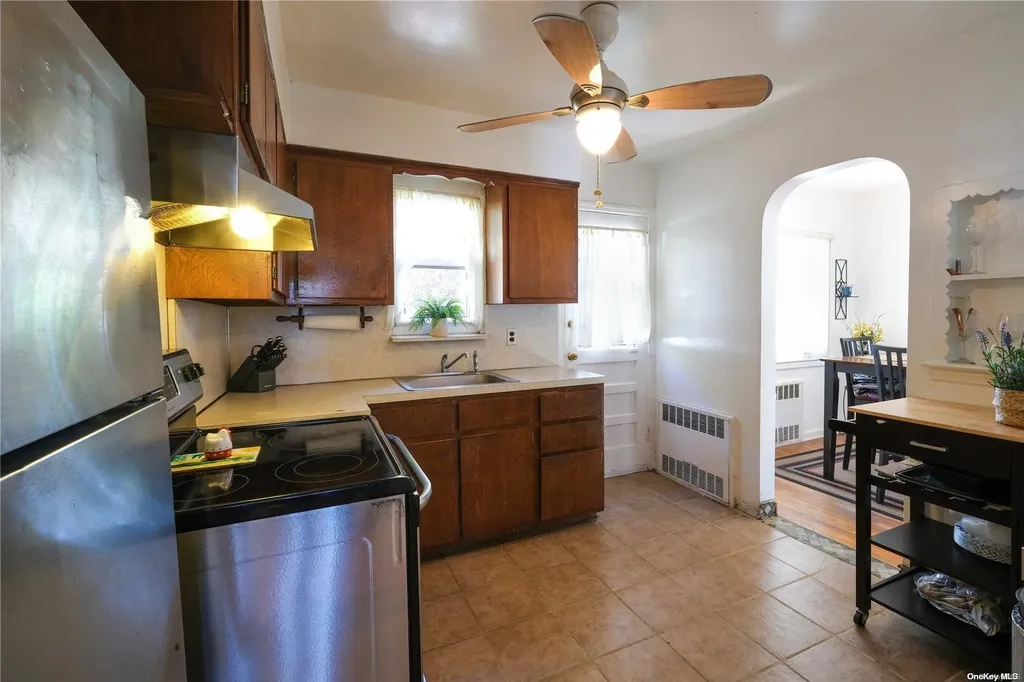 1602 Arkansas Drive Valley Stream NY 11580
