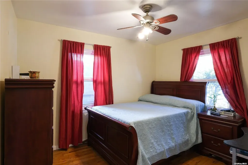 1602 Arkansas Drive Valley Stream NY 11580