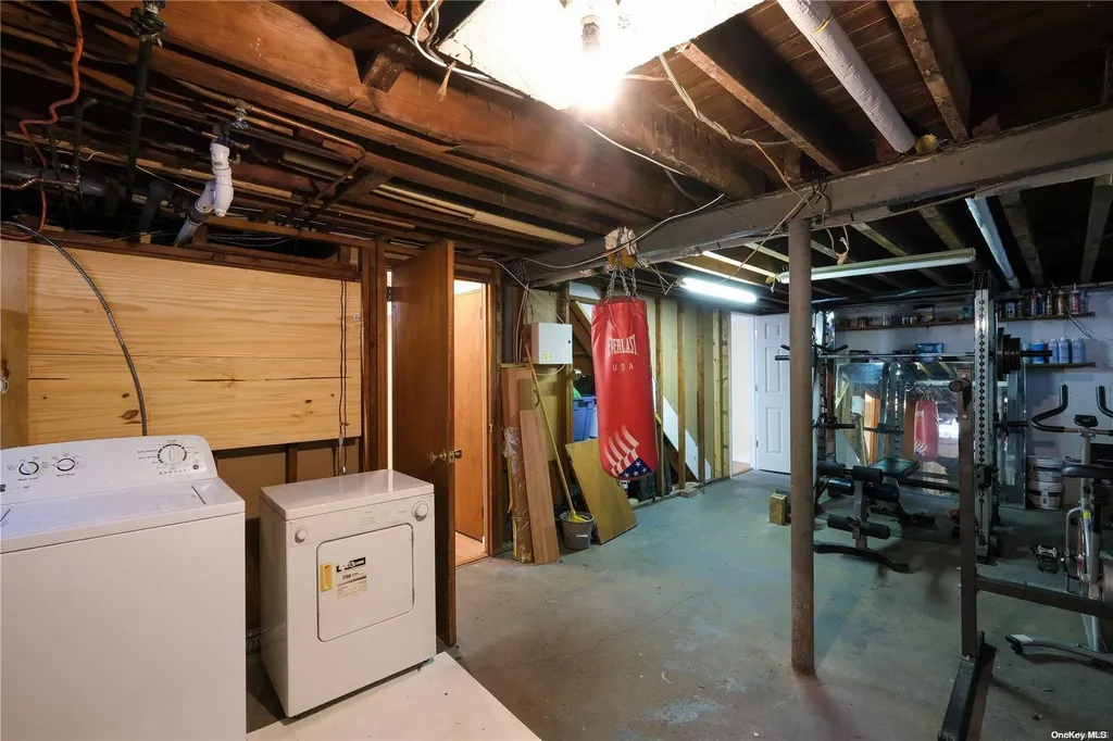 1602 Arkansas Drive Valley Stream NY 11580