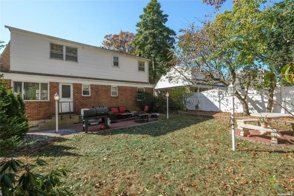 1602 Arkansas Drive Valley Stream NY 11580