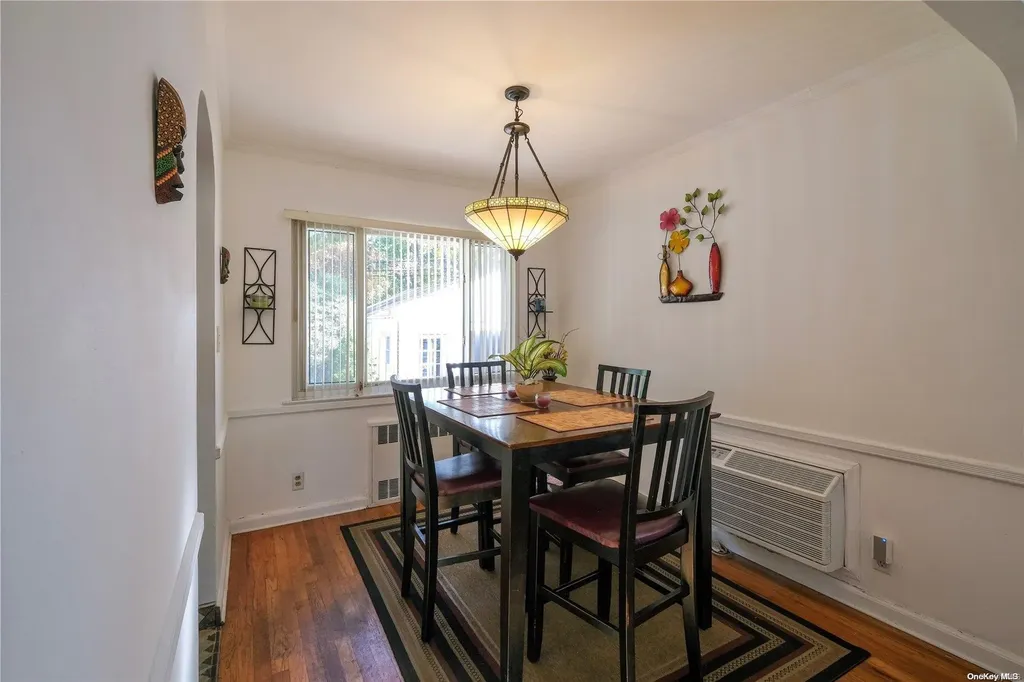 1602 Arkansas Drive Valley Stream NY 11580