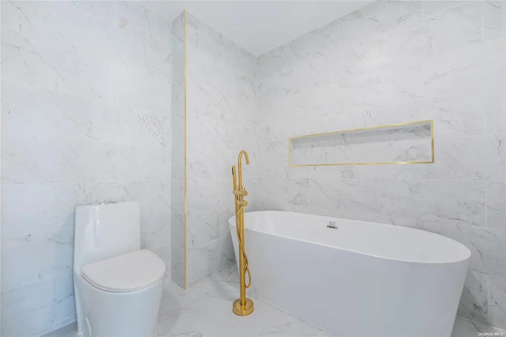 596 Van Buren Street Brooklyn NY 11221