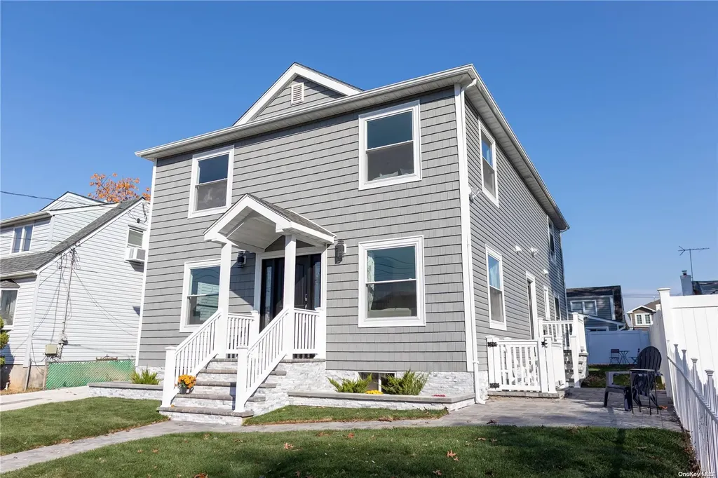 1518 Johnson Avenue Elmont NY 11003