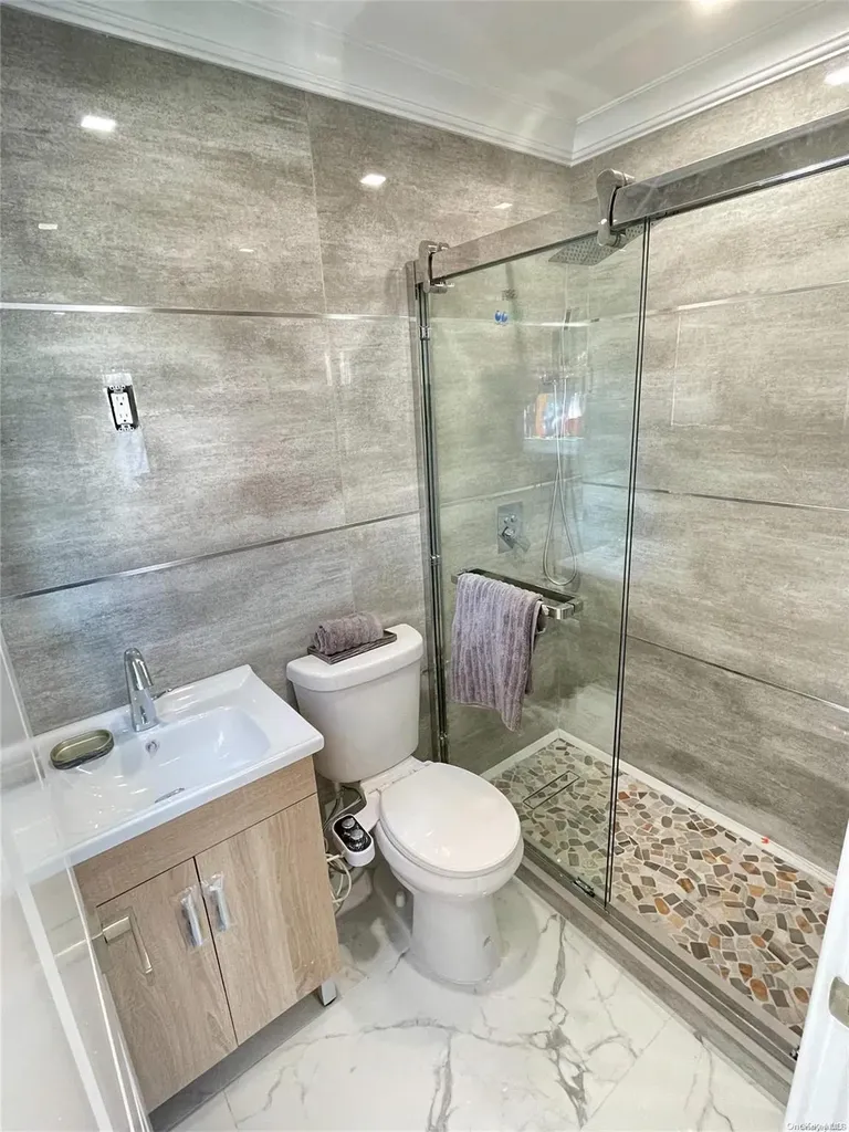 1518 Johnson Avenue Elmont NY 11003
