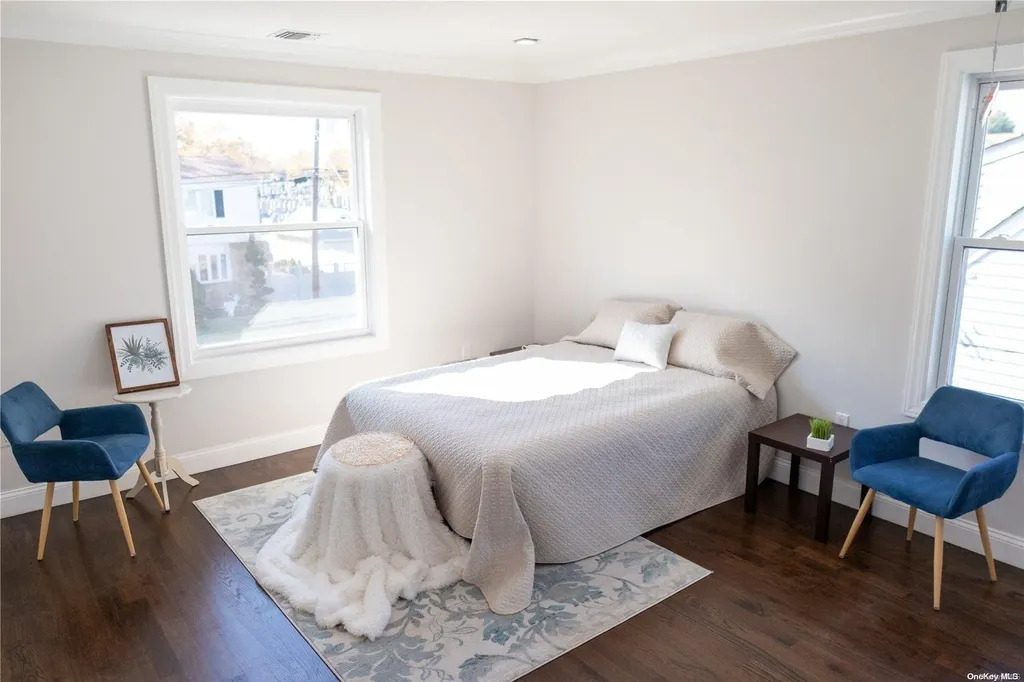 1518 Johnson Avenue Elmont NY 11003