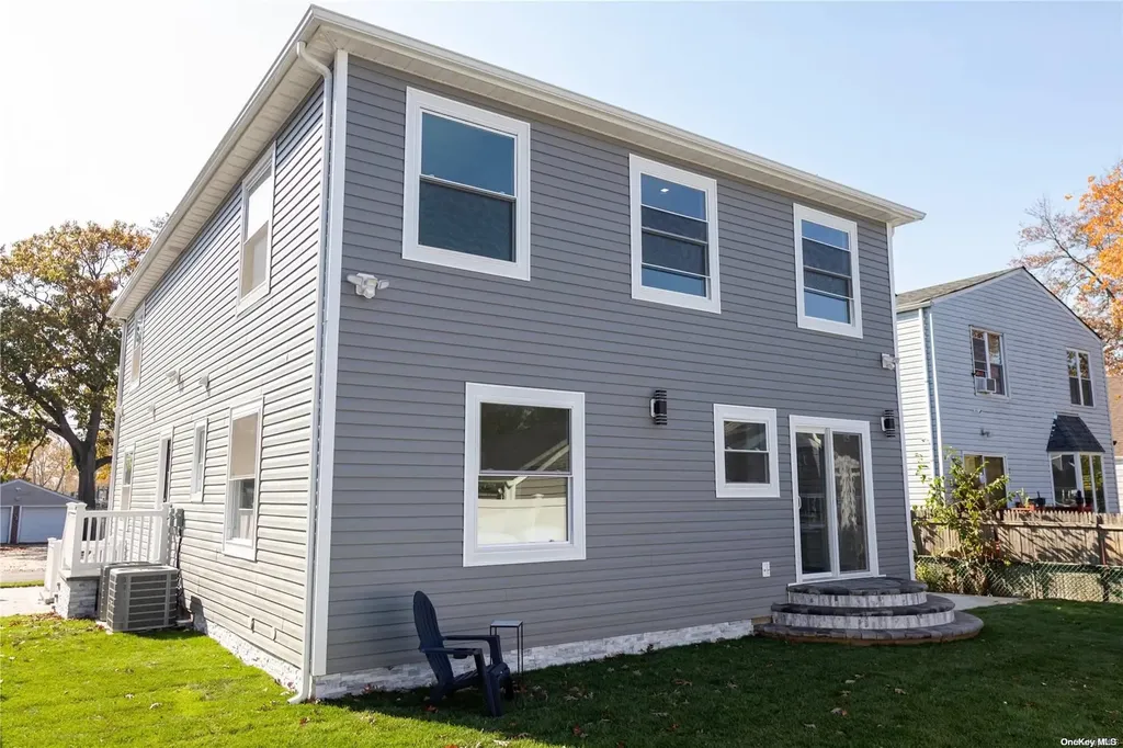 1518 Johnson Avenue Elmont NY 11003