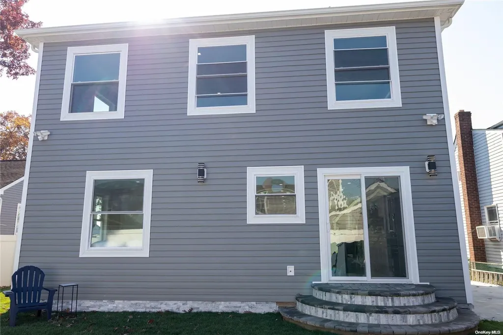1518 Johnson Avenue Elmont NY 11003
