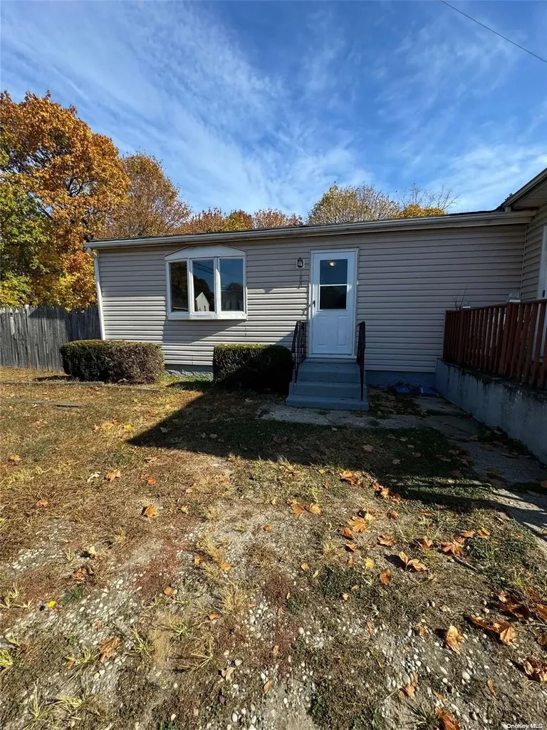 180 E Suffolk Avenue Central Islip NY 11722