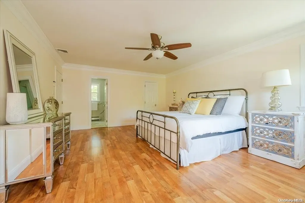 8 Frost Lane Wading River NY 11792