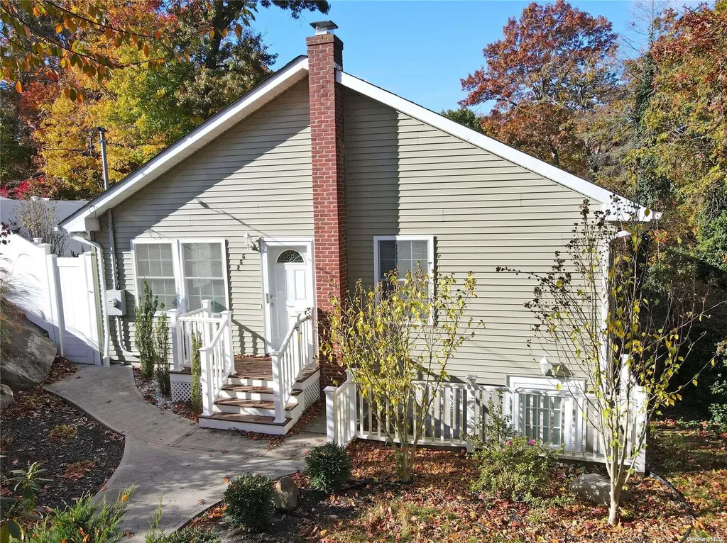 266 Locust Drive Rocky Point NY 11778