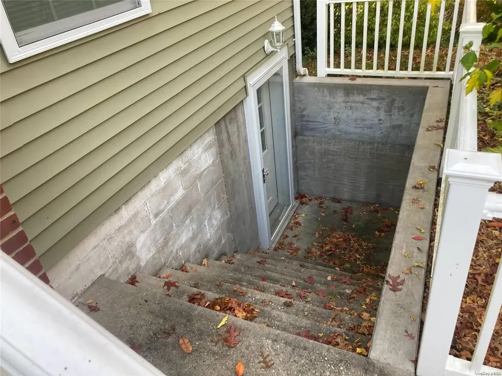 266 Locust Drive Rocky Point NY 11778