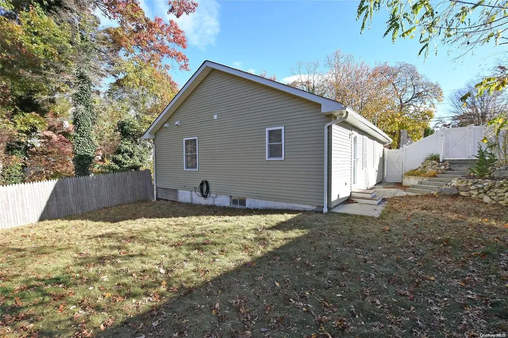 266 Locust Drive Rocky Point NY 11778