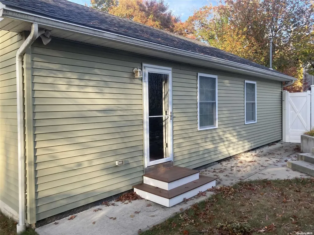 266 Locust Drive Rocky Point NY 11778