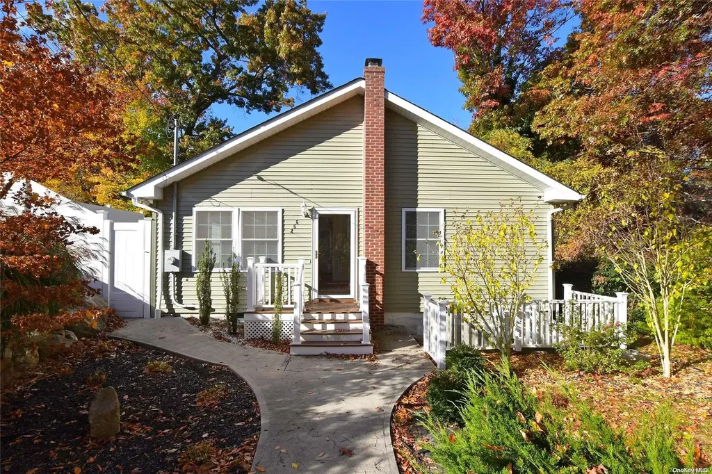 266 Locust Drive Rocky Point NY 11778