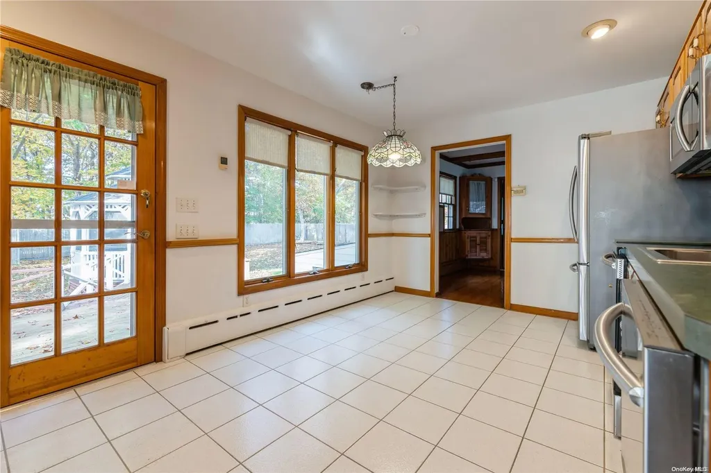 42 Oxbow Road Patchogue NY 11772