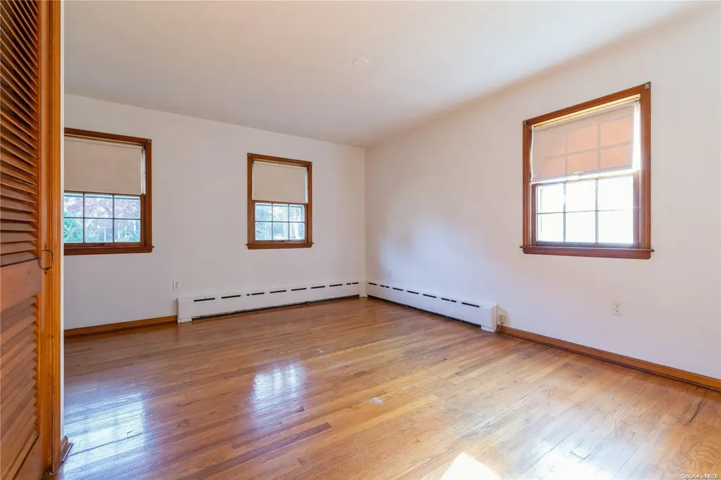 42 Oxbow Road Patchogue NY 11772