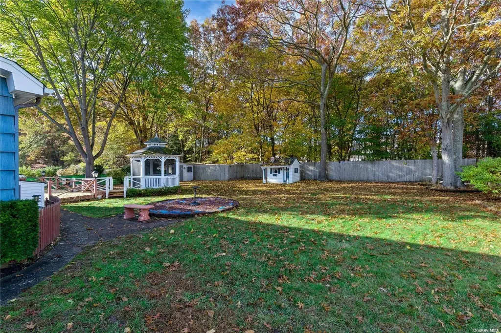 42 Oxbow Road Patchogue NY 11772