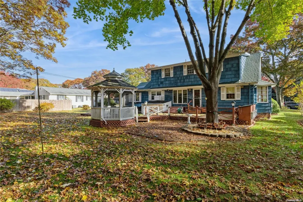 42 Oxbow Road Patchogue NY 11772