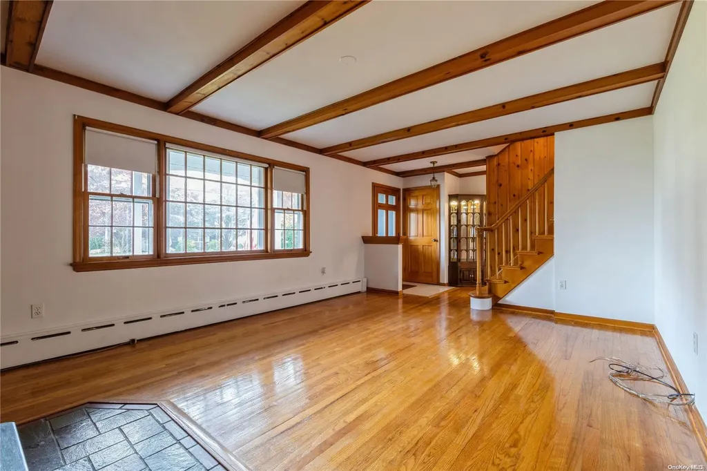 42 Oxbow Road Patchogue NY 11772