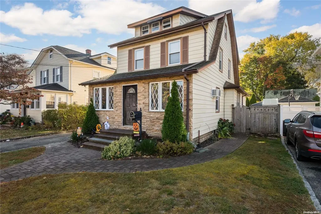 16 Madison Street Lynbrook NY 11563