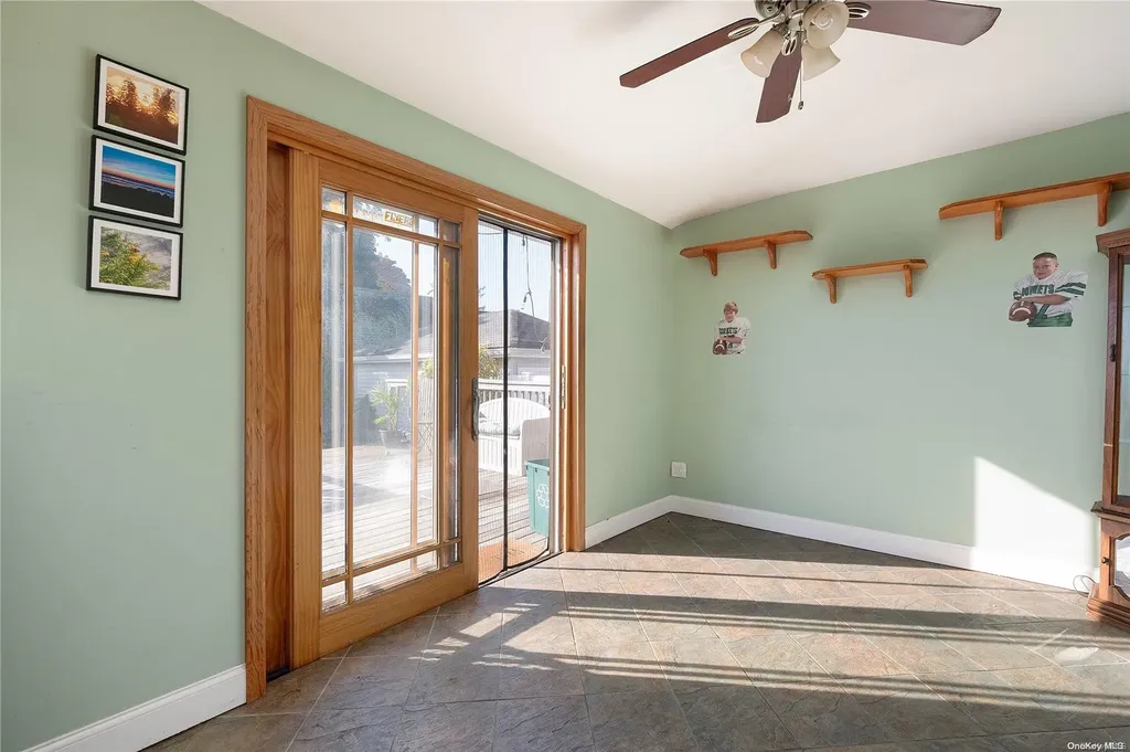 16 Madison Street Lynbrook NY 11563