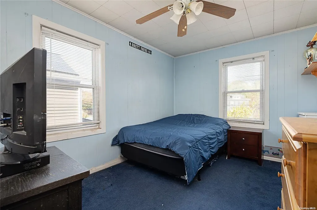 16 Madison Street Lynbrook NY 11563
