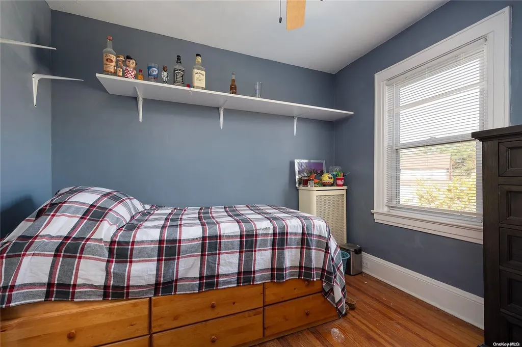 16 Madison Street Lynbrook NY 11563