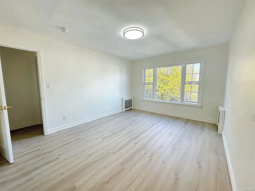 89-04 Aubrey Avenue Glendale NY 11385