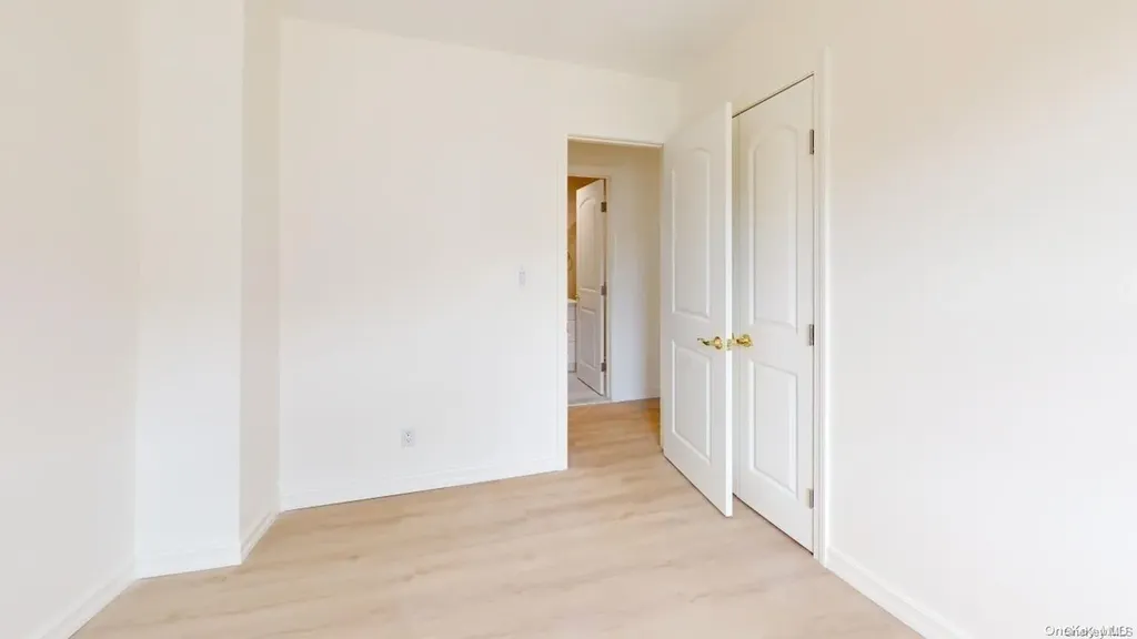 89-04 Aubrey Avenue Glendale NY 11385