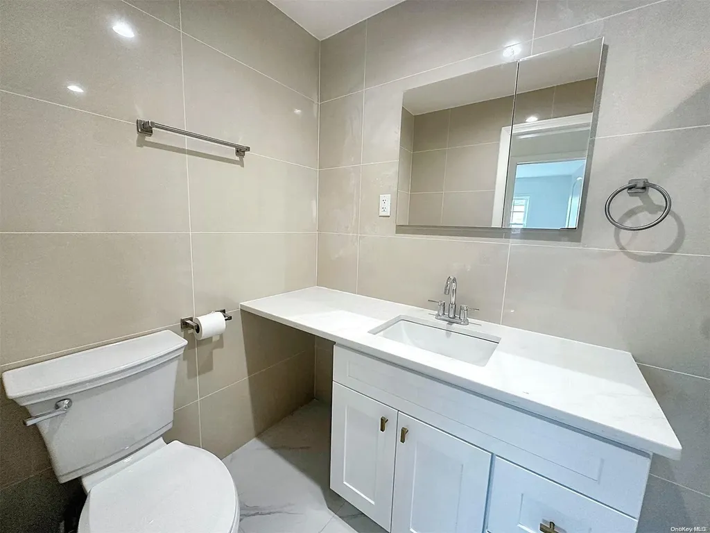 89-04 Aubrey Avenue Glendale NY 11385