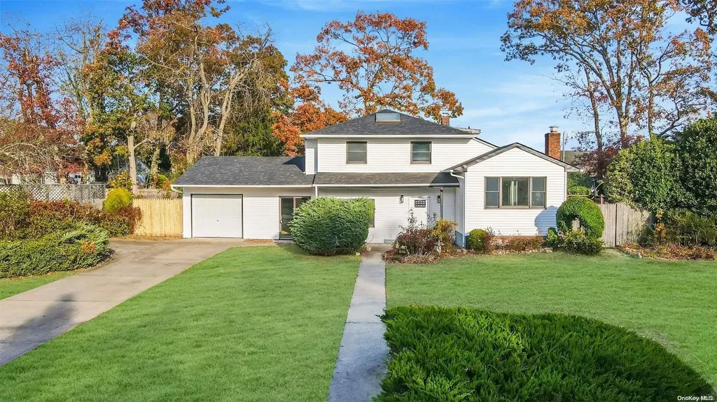 1327 Elayne Avenue Bay Shore NY 11706