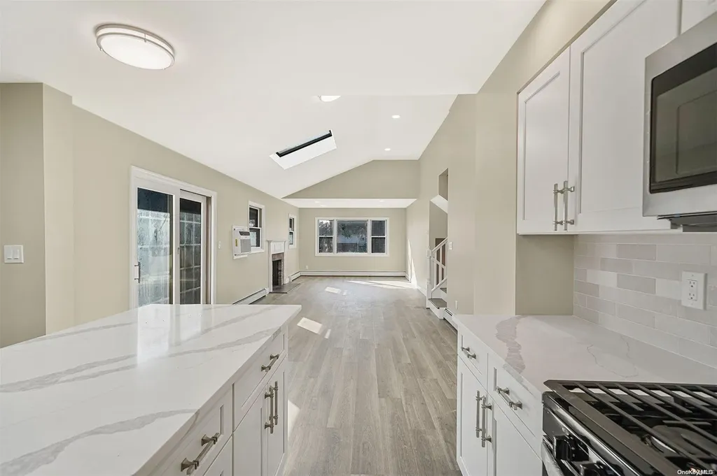 1327 Elayne Avenue Bay Shore NY 11706