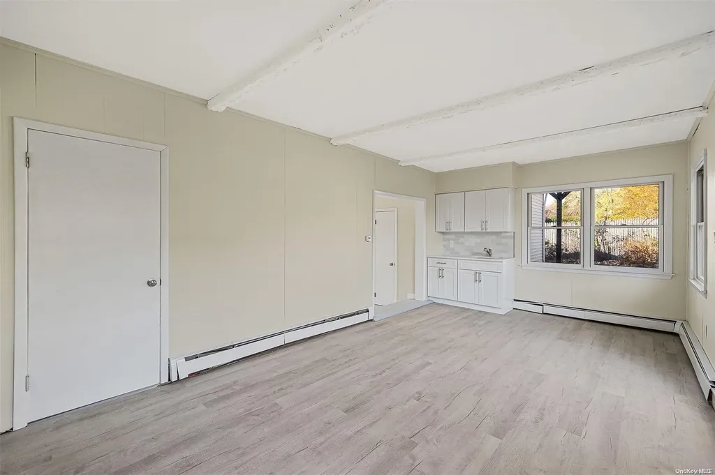 1327 Elayne Avenue Bay Shore NY 11706
