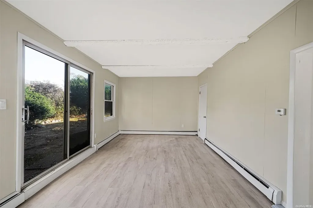 1327 Elayne Avenue Bay Shore NY 11706