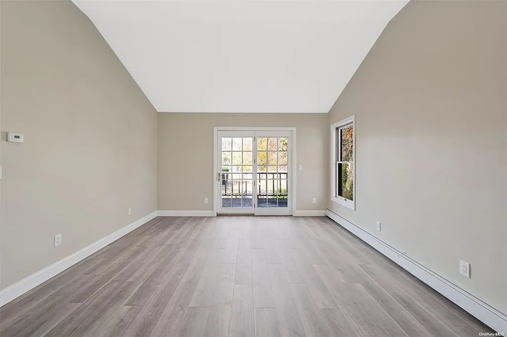 1327 Elayne Avenue Bay Shore NY 11706