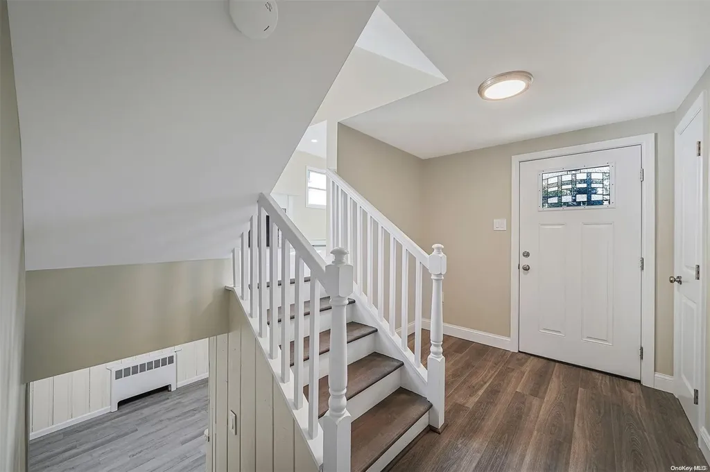 1327 Elayne Avenue Bay Shore NY 11706