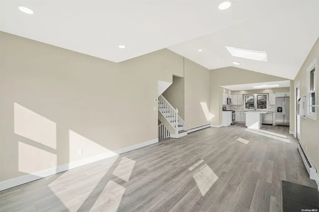 1327 Elayne Avenue Bay Shore NY 11706
