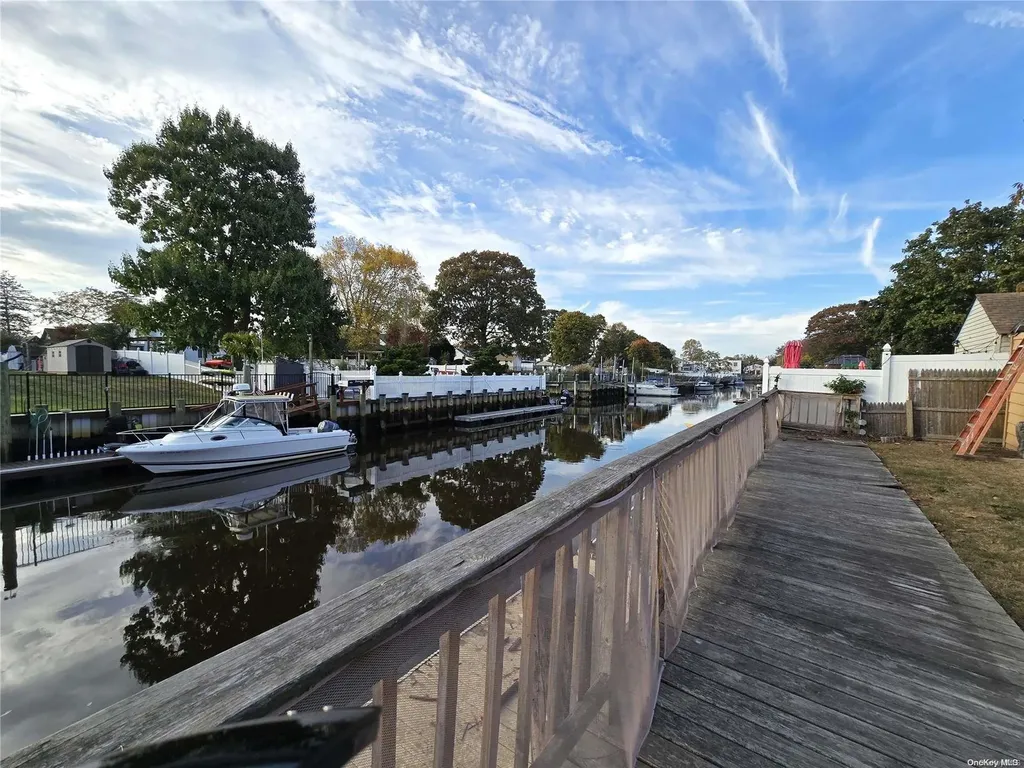 2364 Beverly Road Wantagh NY 11793