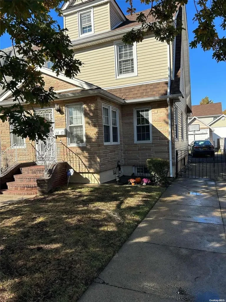 191-17 112th Road Saint Albans NY 11412
