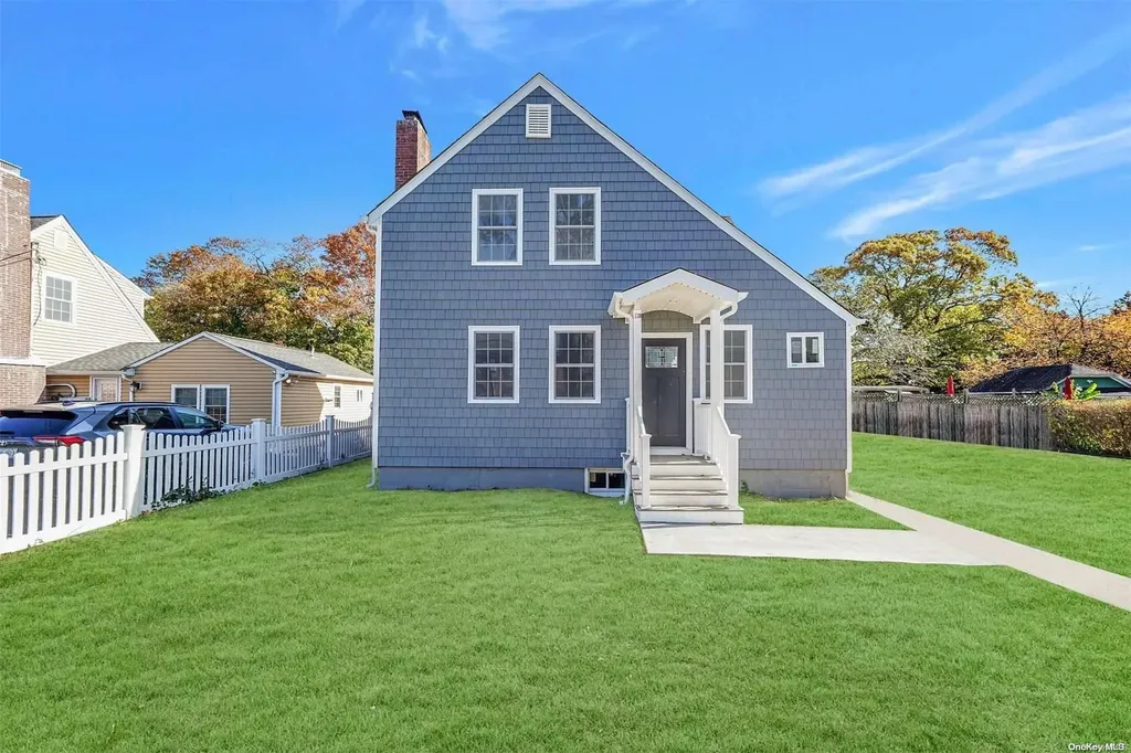 283 Lombardy Boulevard Bay Shore NY 11706