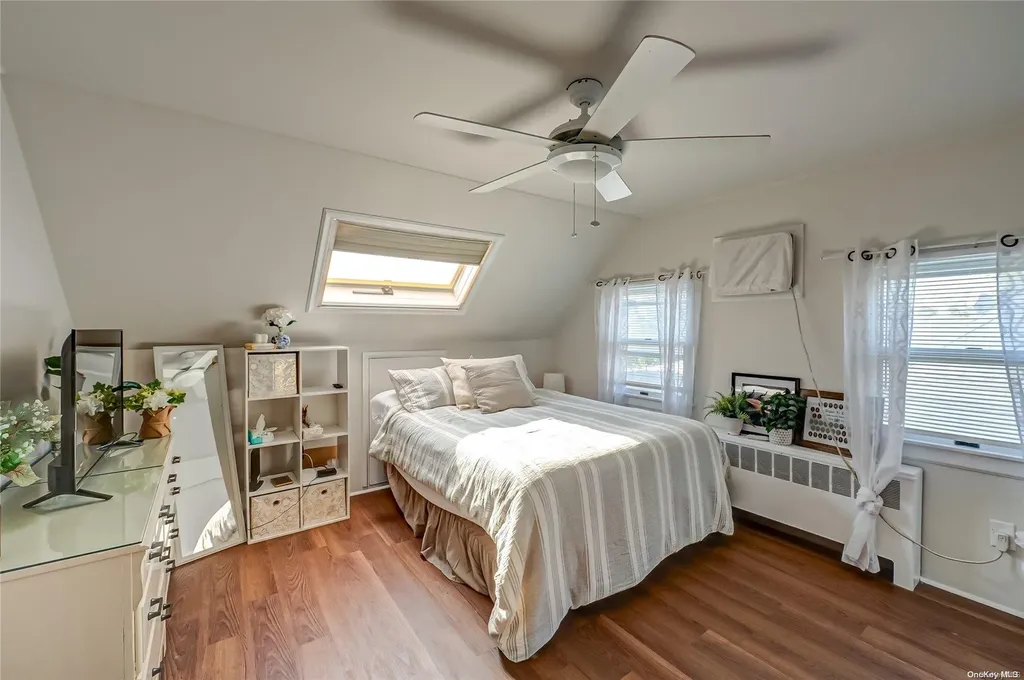 8 Swallow Lane Levittown NY 11756