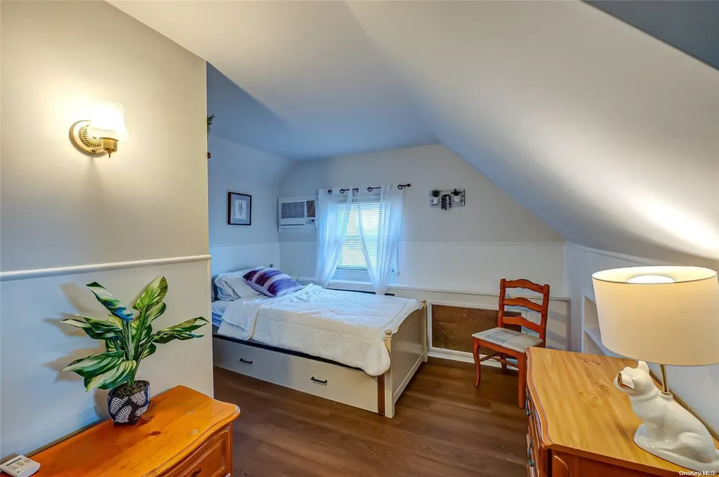 8 Swallow Lane Levittown NY 11756