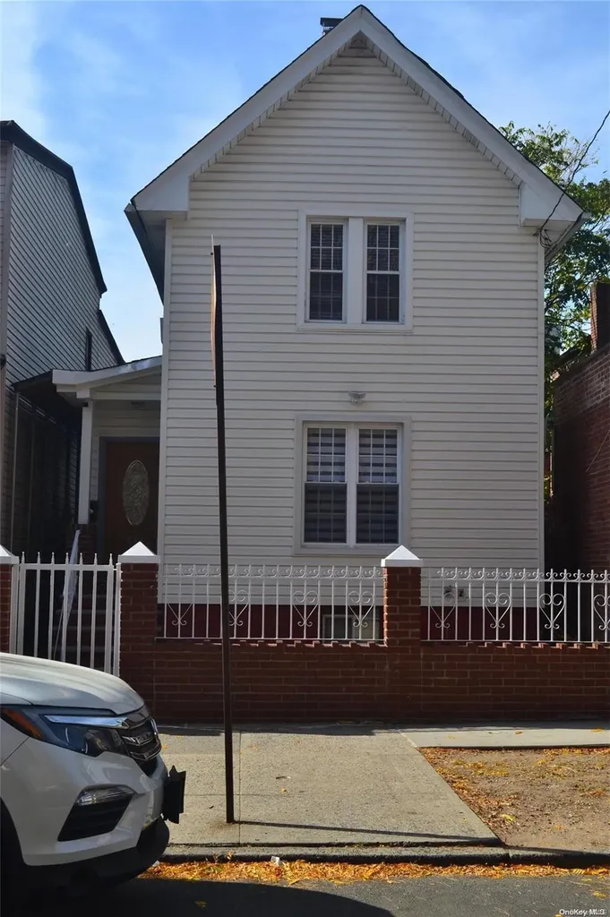 132 Logan Street Brooklyn NY 11208