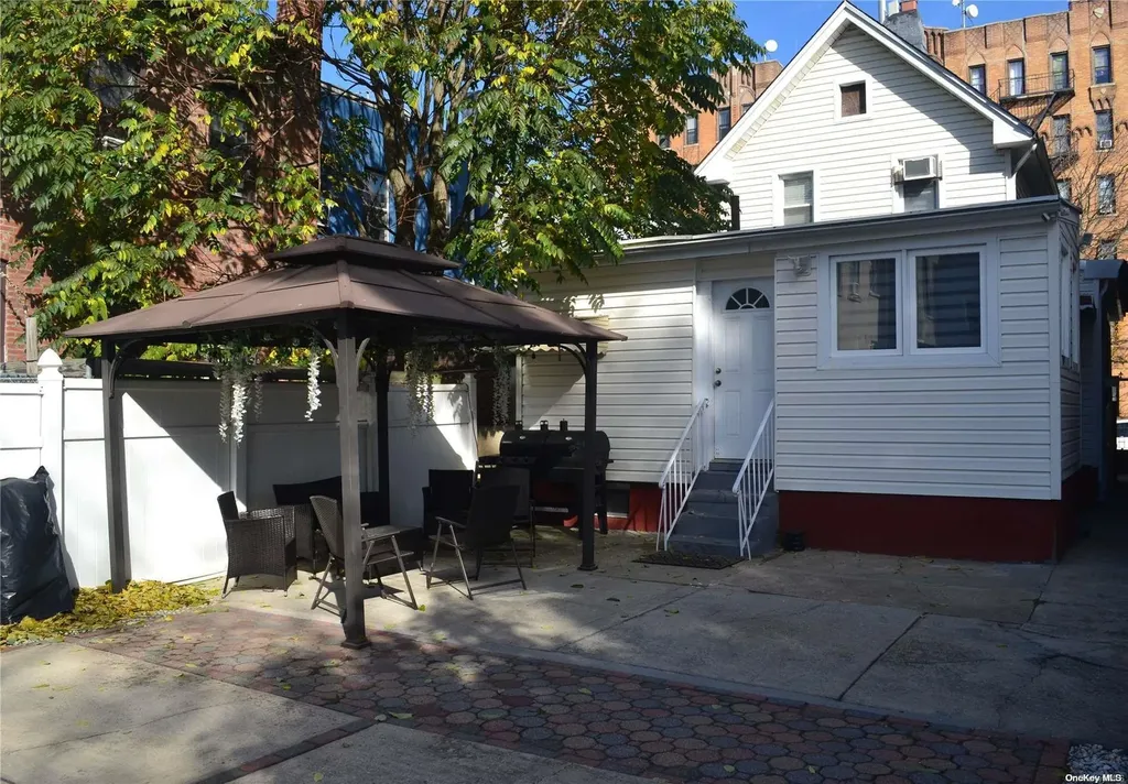 132 Logan Street Brooklyn NY 11208