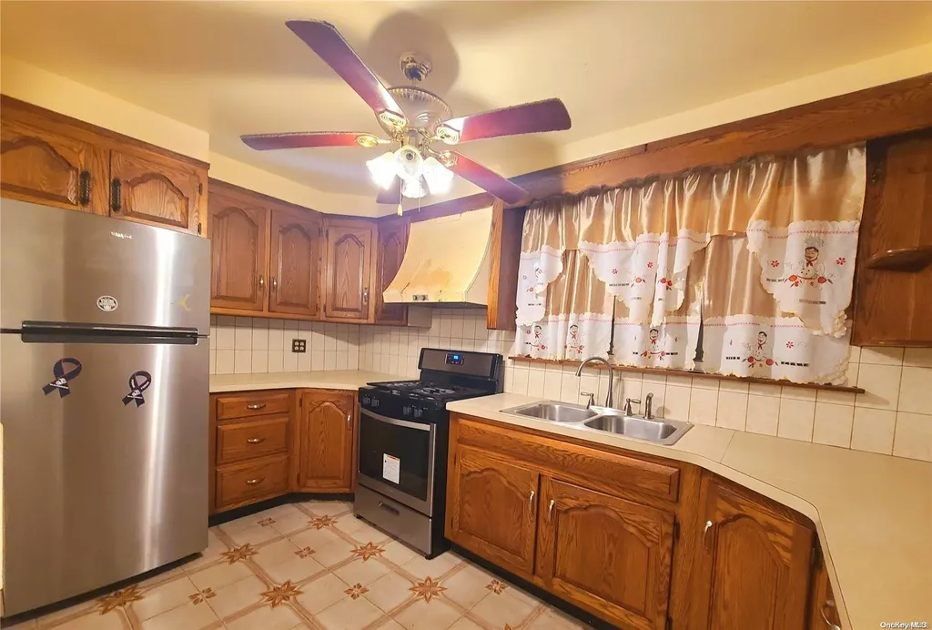 1606 Canarsie Road Brooklyn NY 11236