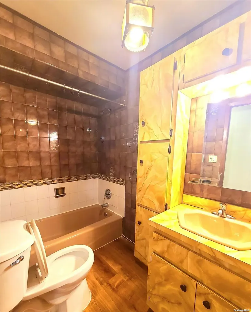 1606 Canarsie Road Brooklyn NY 11236