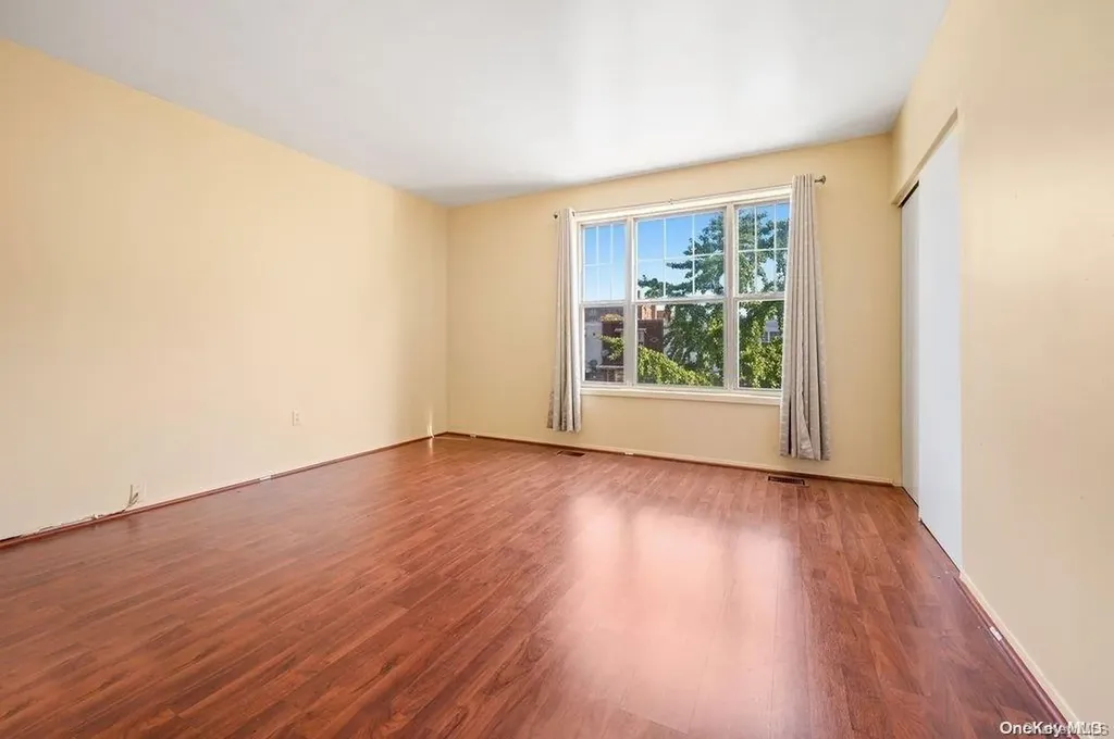 424 Snediker Avenue Brooklyn NY 11207