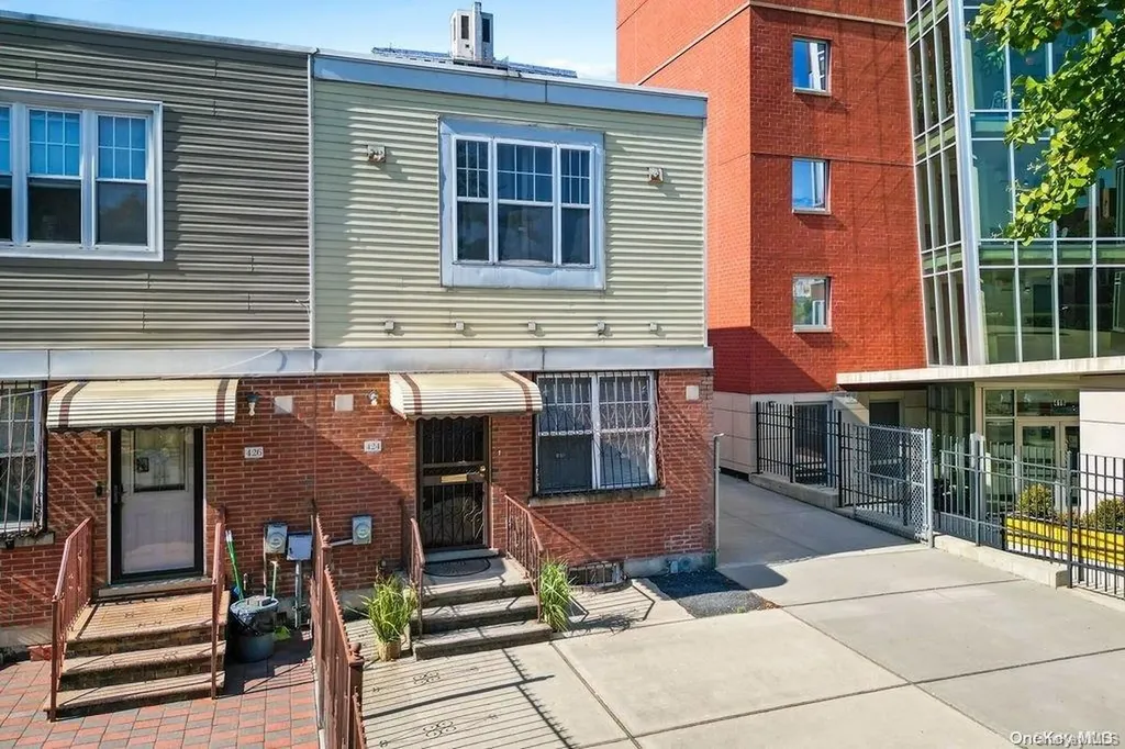 424 Snediker Avenue Brooklyn NY 11207